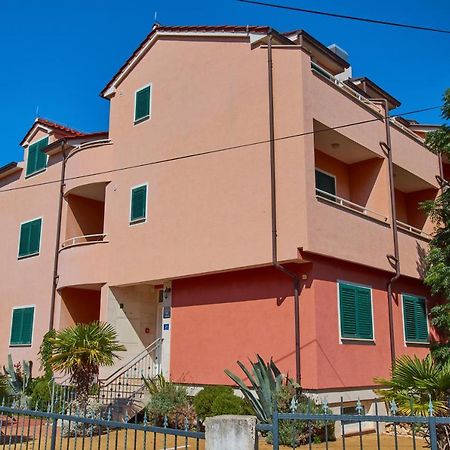 Pansion Hrga Hotel Водице Екстериор снимка