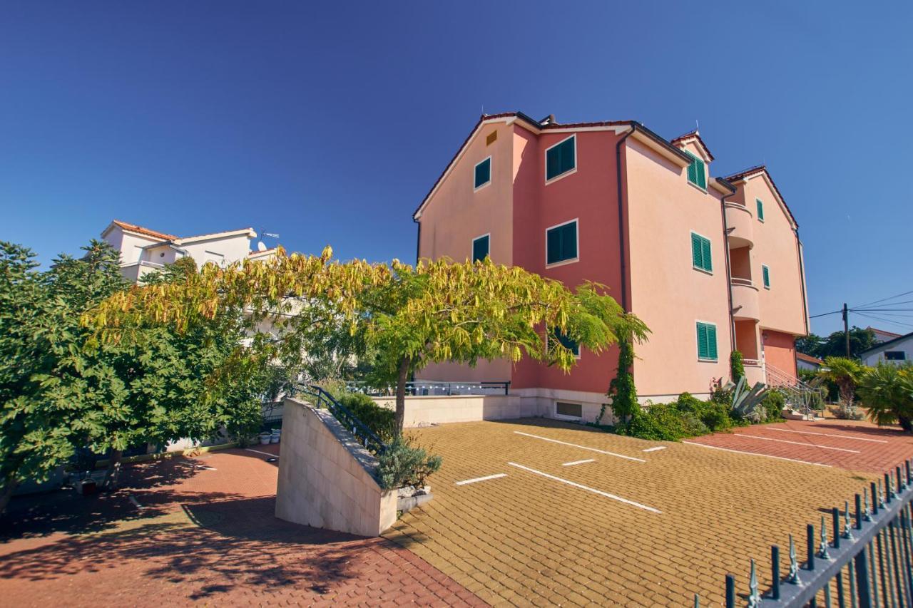Pansion Hrga Hotel Водице Екстериор снимка