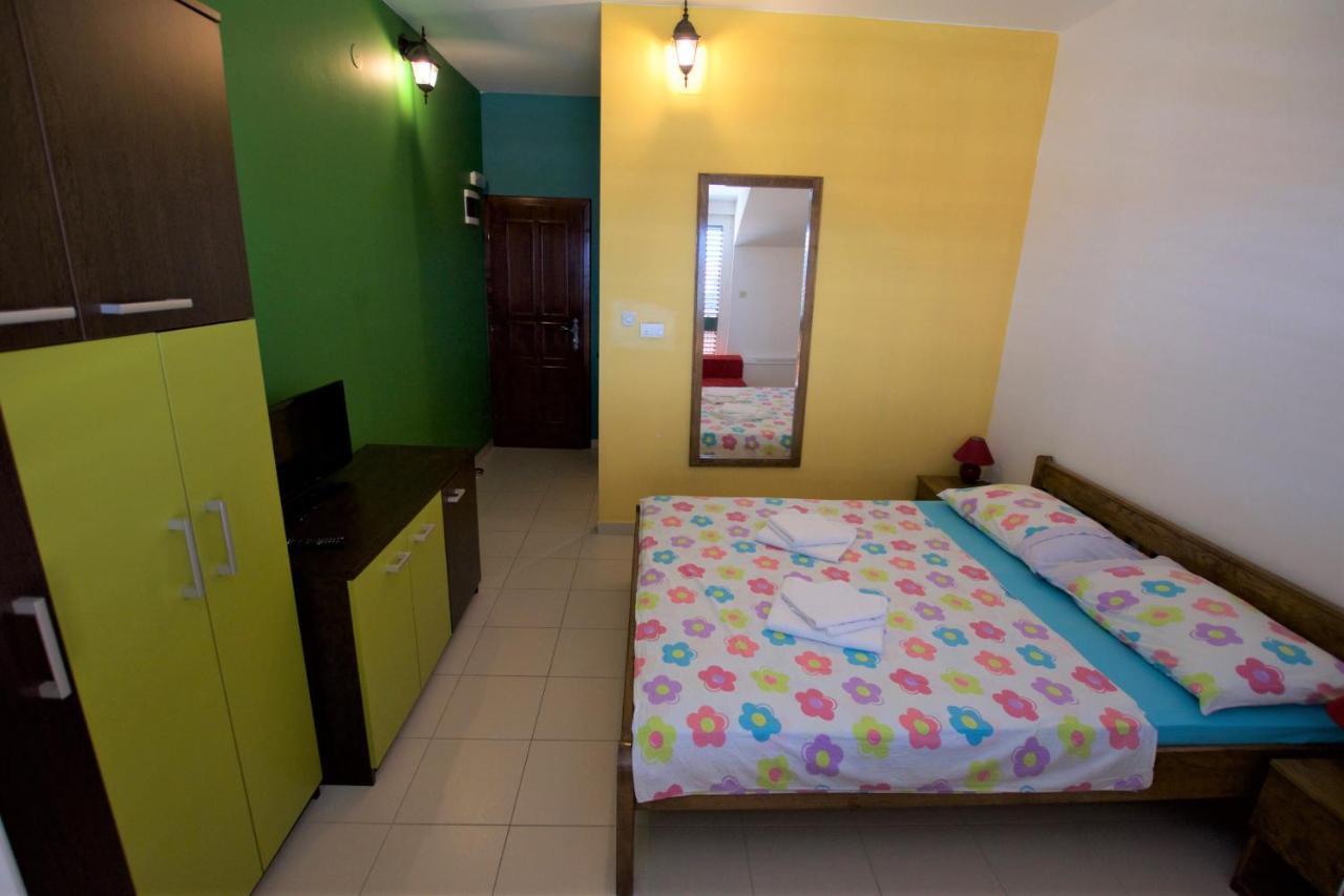Pansion Hrga Hotel Водице Екстериор снимка