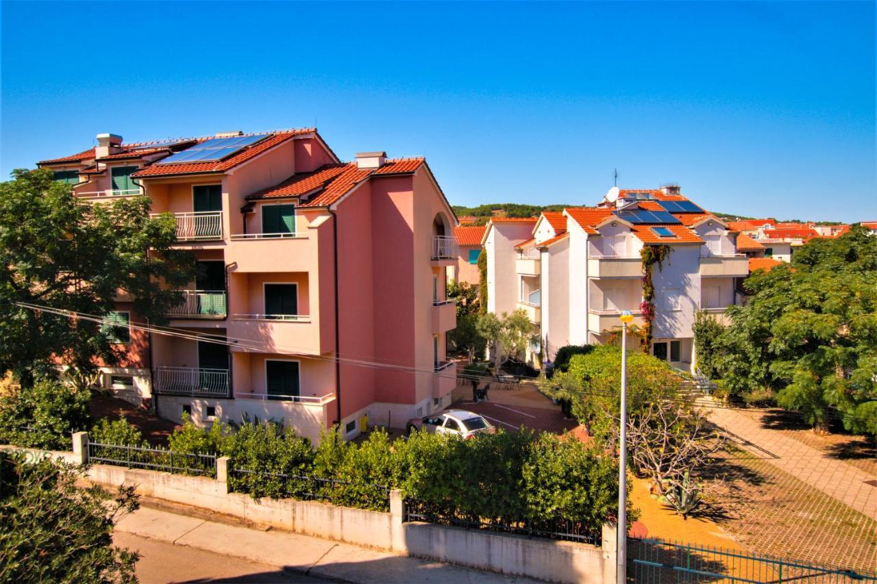 Pansion Hrga Hotel Водице Екстериор снимка