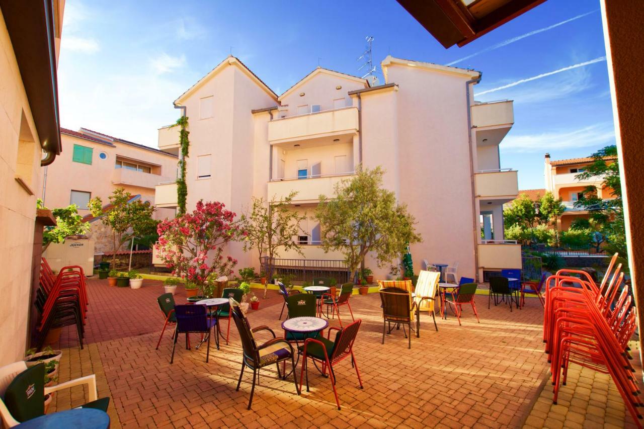 Pansion Hrga Hotel Водице Екстериор снимка