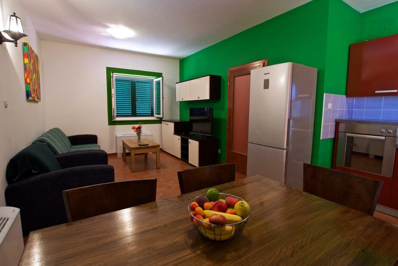 Pansion Hrga Hotel Водице Екстериор снимка