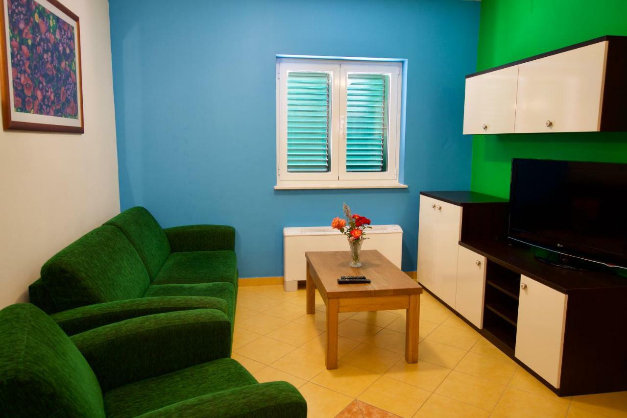 Pansion Hrga Hotel Водице Екстериор снимка