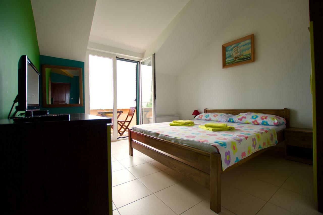 Pansion Hrga Hotel Водице Екстериор снимка