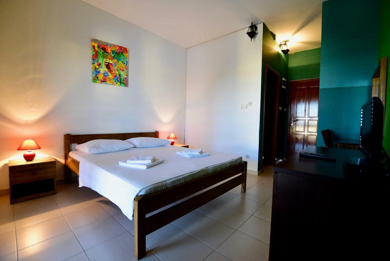 Pansion Hrga Hotel Водице Екстериор снимка