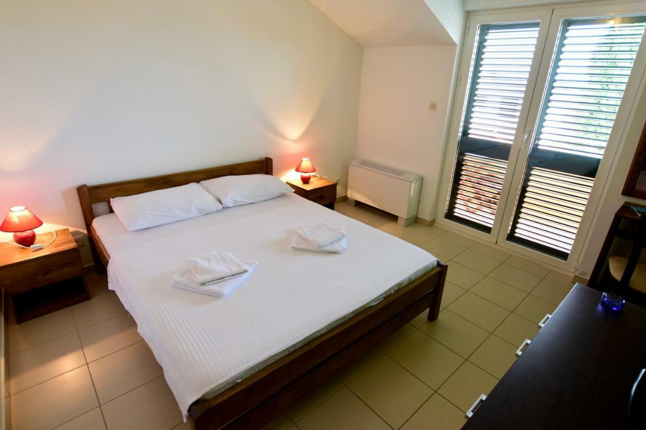 Pansion Hrga Hotel Водице Екстериор снимка