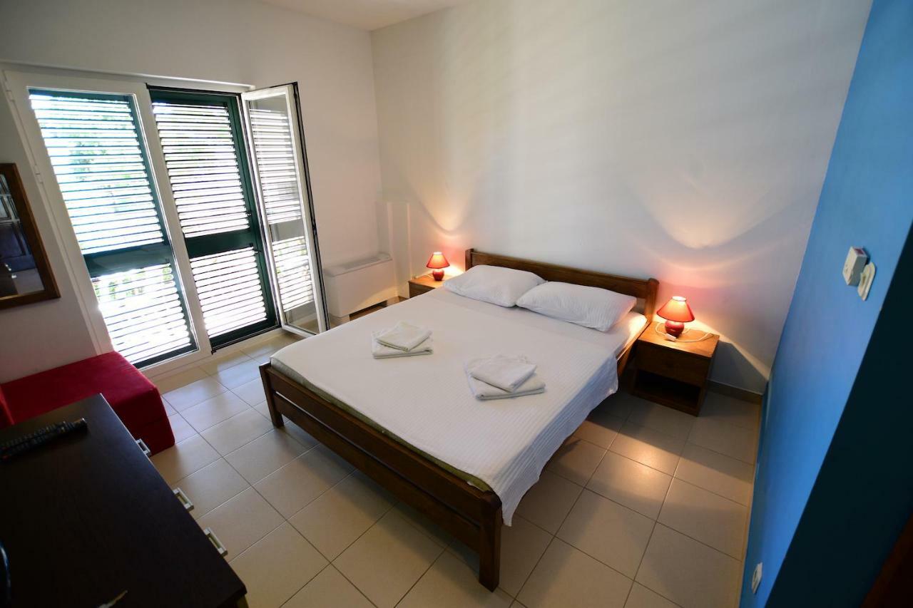 Pansion Hrga Hotel Водице Екстериор снимка