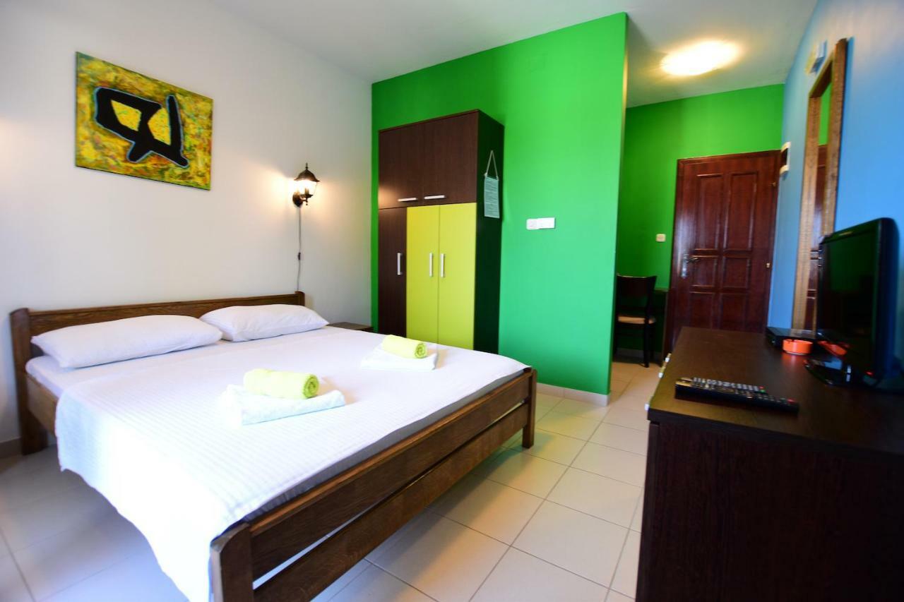 Pansion Hrga Hotel Водице Екстериор снимка