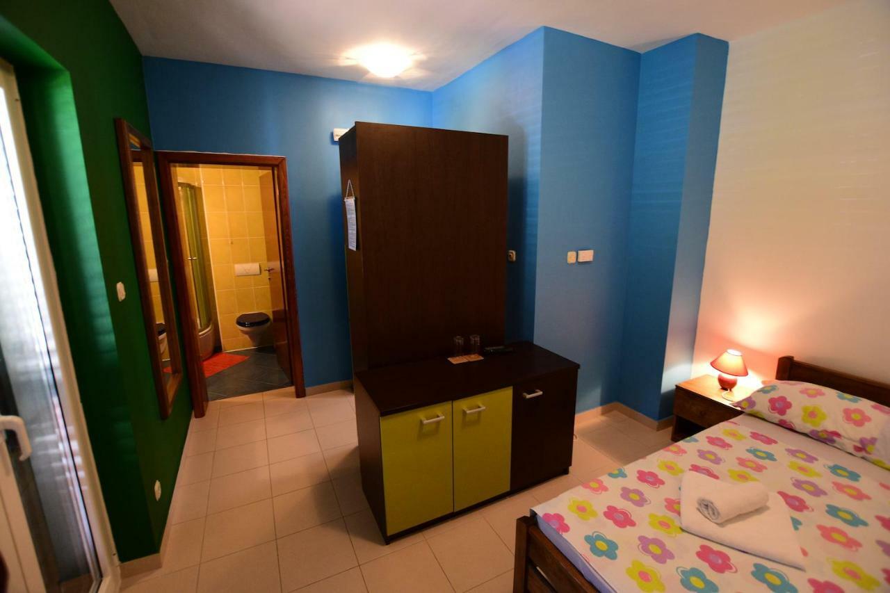 Pansion Hrga Hotel Водице Екстериор снимка